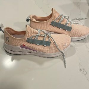 Brand New Cloudeasy size 10 fawn/surf from Anthropologie